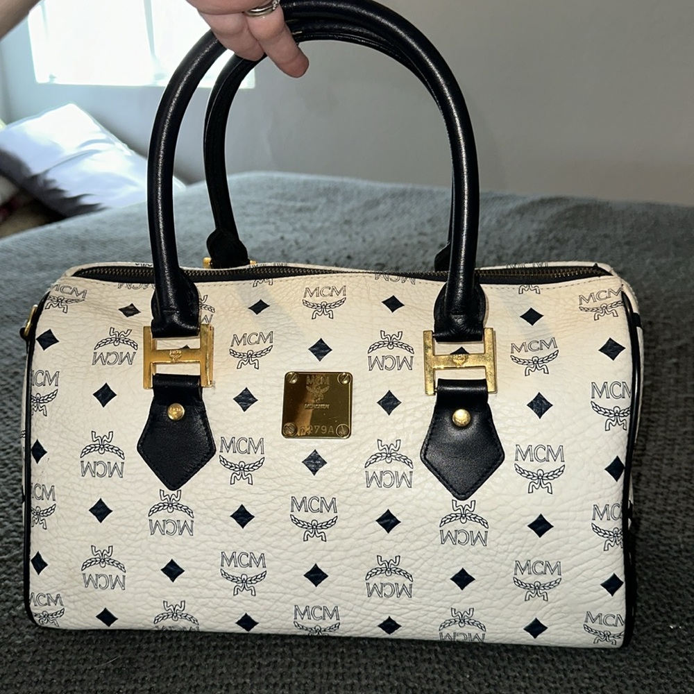 MCM Boston, white navy vintage excellent used condition